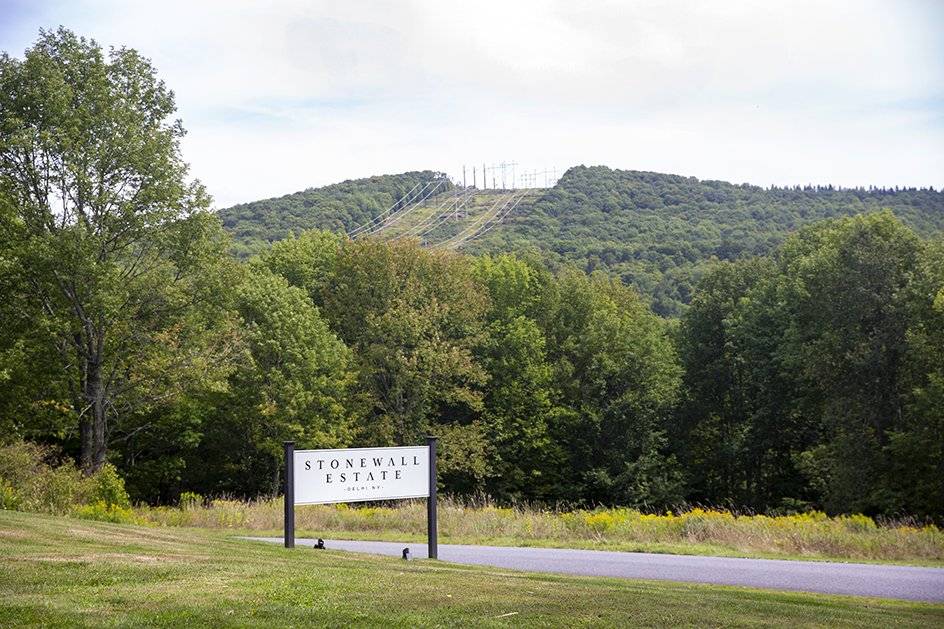 Stonewall Estate sign