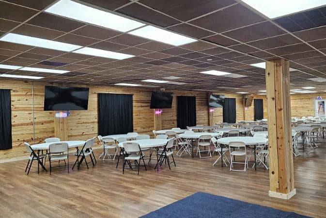 The Oak Room w/dressed tables