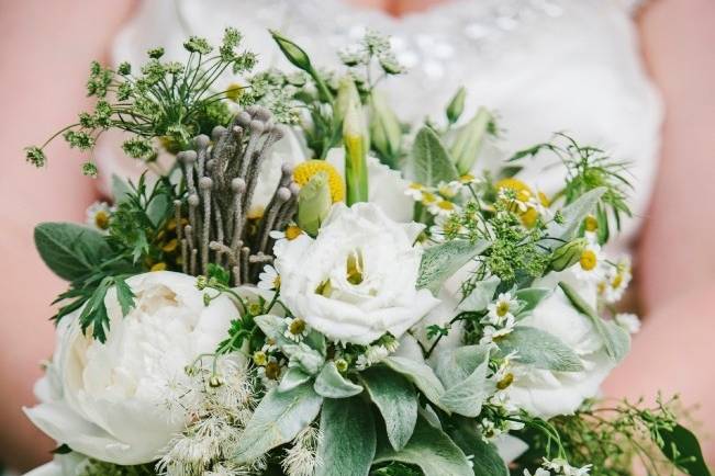 Hand-held bouquet