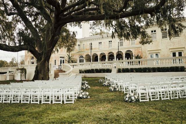 Outdoor Ceremony on The Lawn