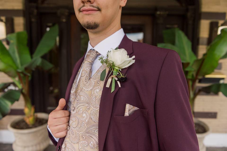 Groom with boutonniere