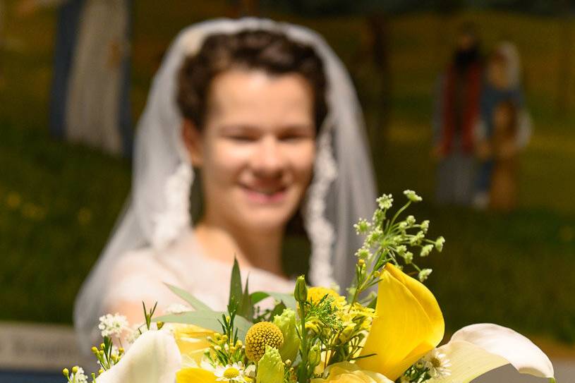 Bride loves yellow