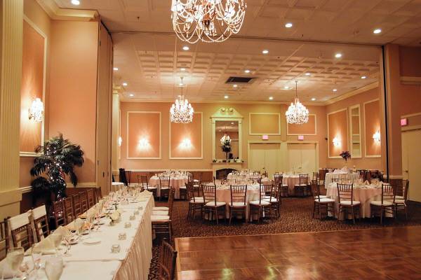 Maggio's Ballroom at Hampton Square