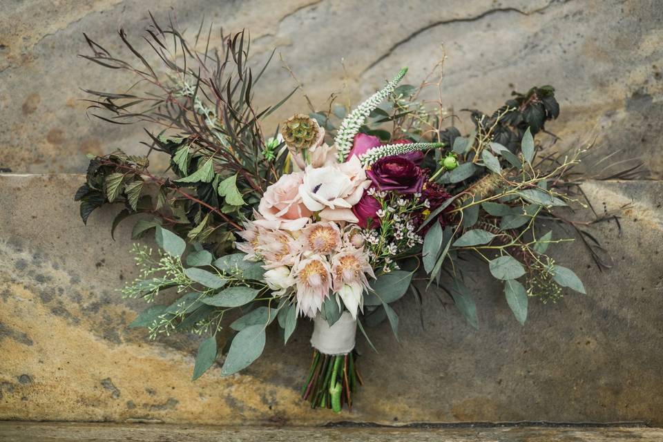 Posies and Poms Floral Designs