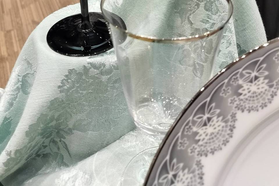 Celebrity China & Cookware