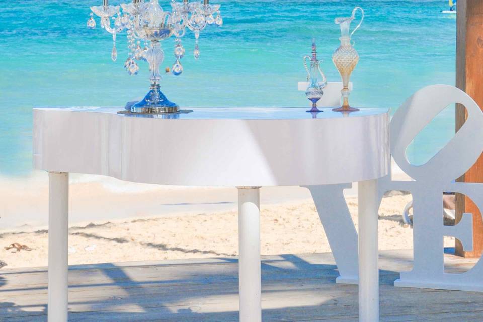 Ceremony table