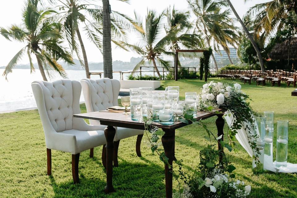 Bride table inspo