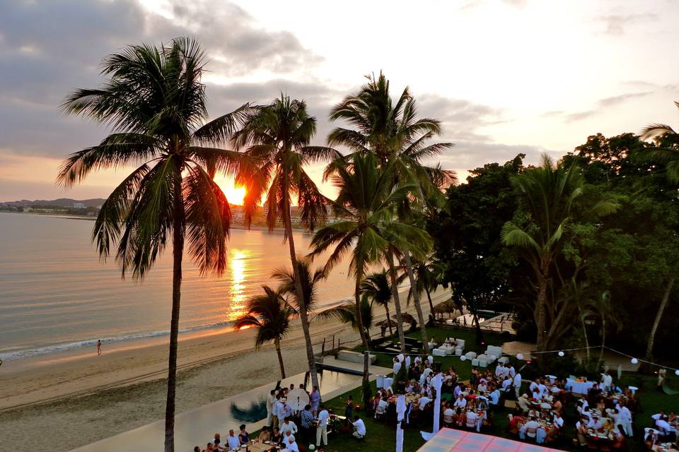 150 guests beach wedding