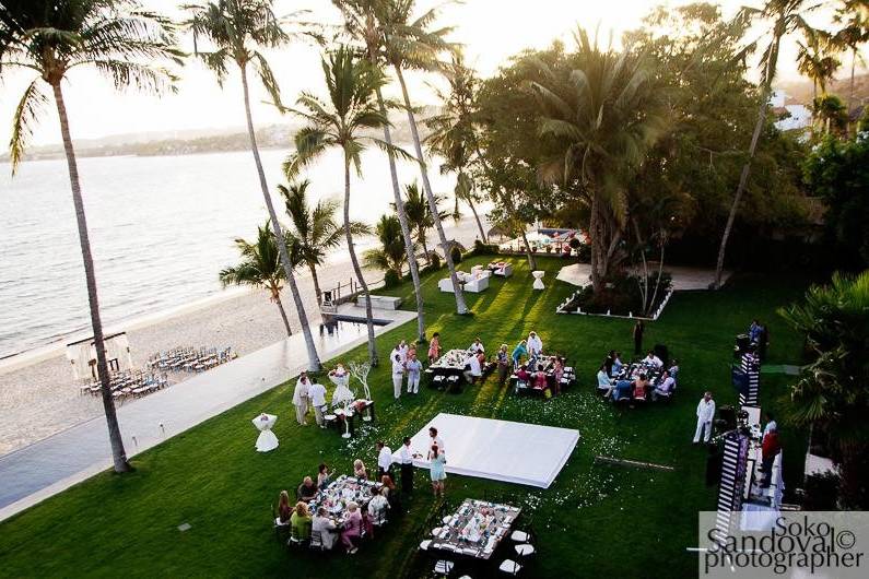 150 guests beach wedding