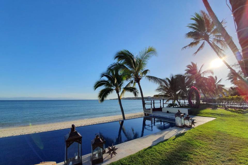 Pool and beach