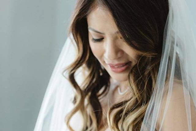 Bride in veil | Alvyn Maranan Photography