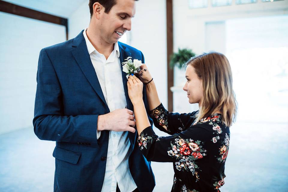 Boutonniere placement