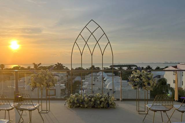 Foyer Terrace