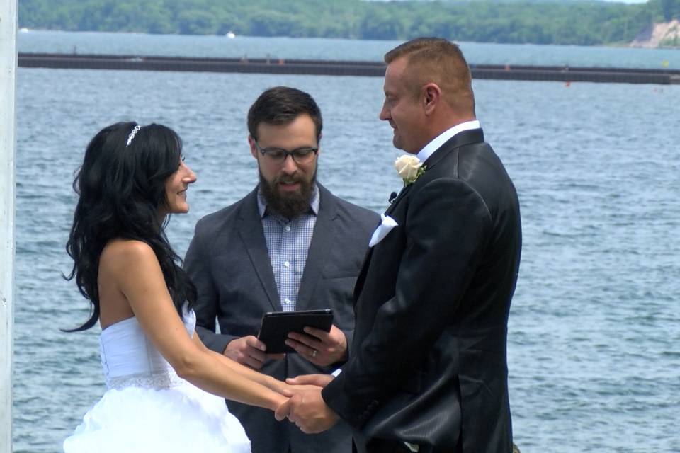 Saying their vows at sodus lighthouse