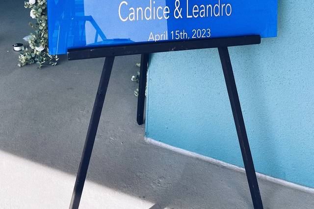 Welcome sign