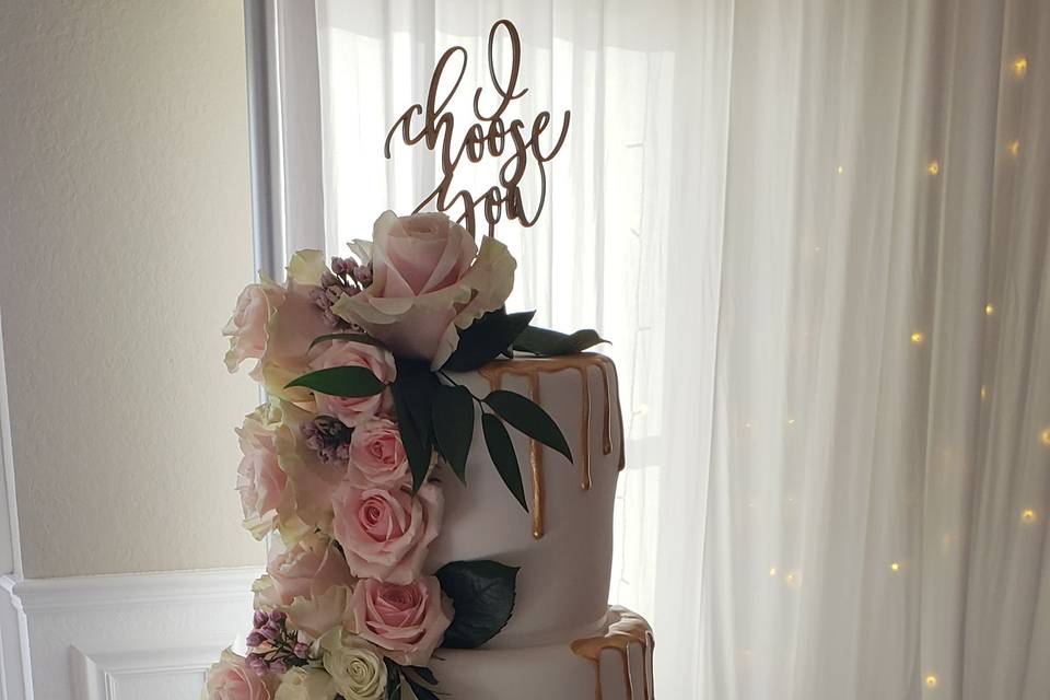 White and pink wedding cake