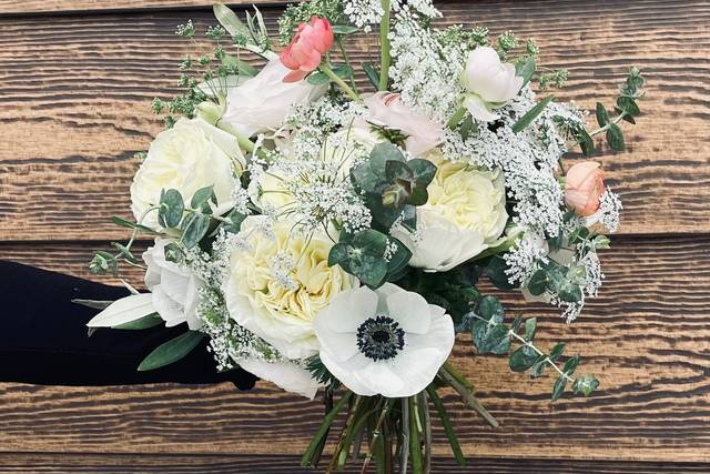 Sweet fresh bridal bouquet