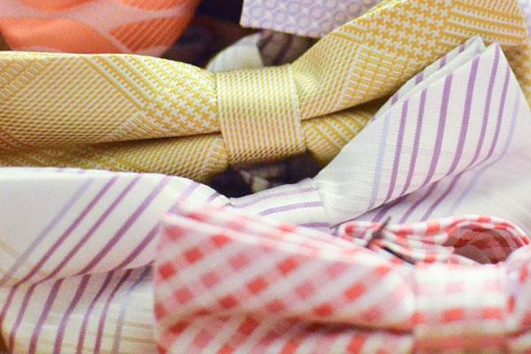 Pattern bow ties