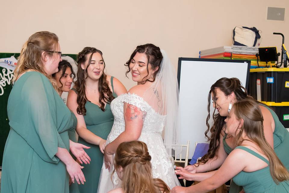 Bride with Bridesmaids