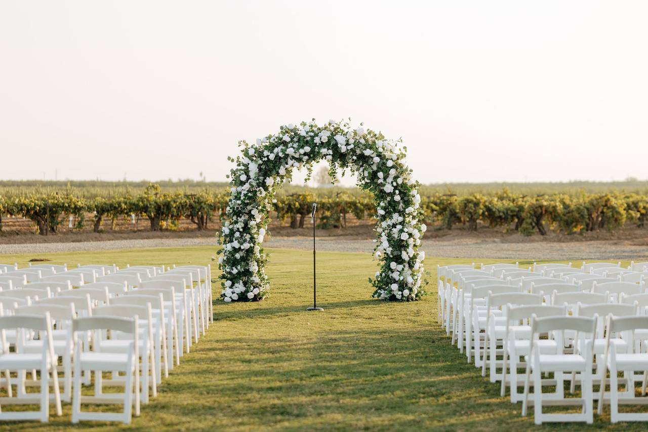 Evanelle Vineyards - Wedding & Event Venue - Barn & Farm Weddings ...