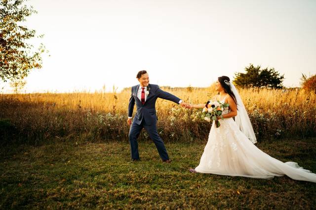 Erickson Farmstead - Barn & Farm Weddings - Isanti, MN - WeddingWire