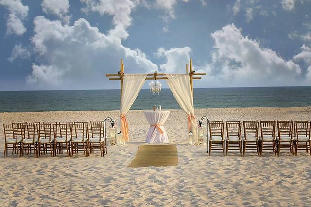 Toes in sand ceremony