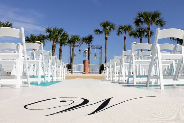 Personalized ceremony aisle