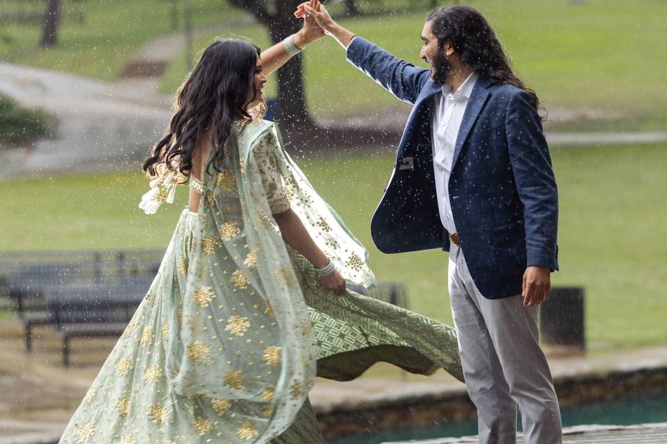 Engagement Photos in the Rain