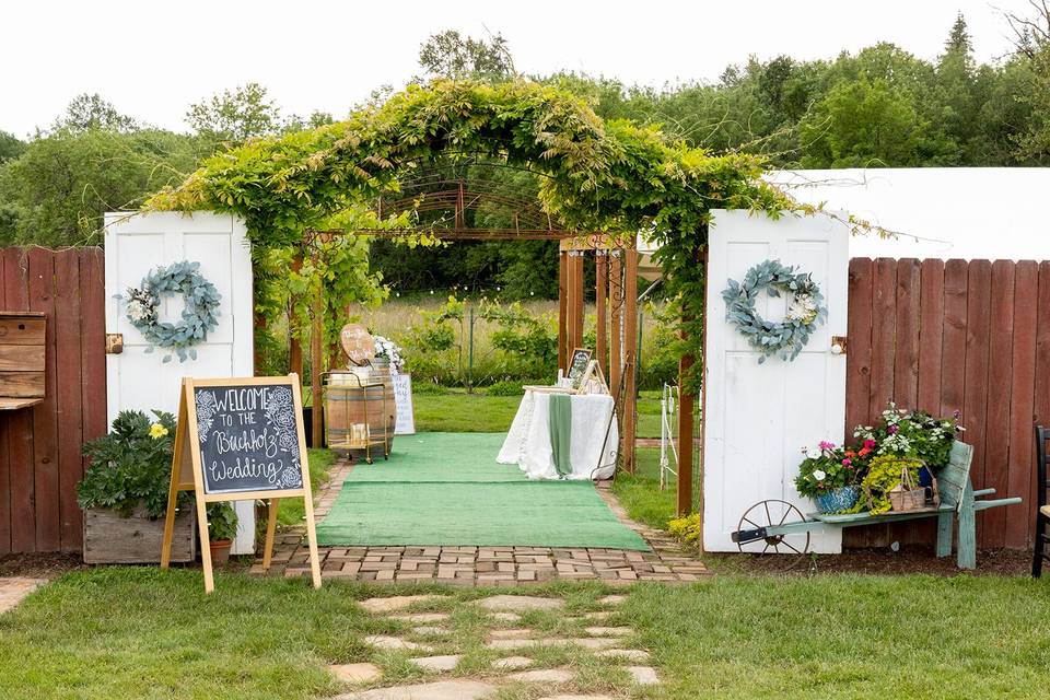 A Vintage Garden Barn Wedding at Brightfield Farms in Hopkinsville