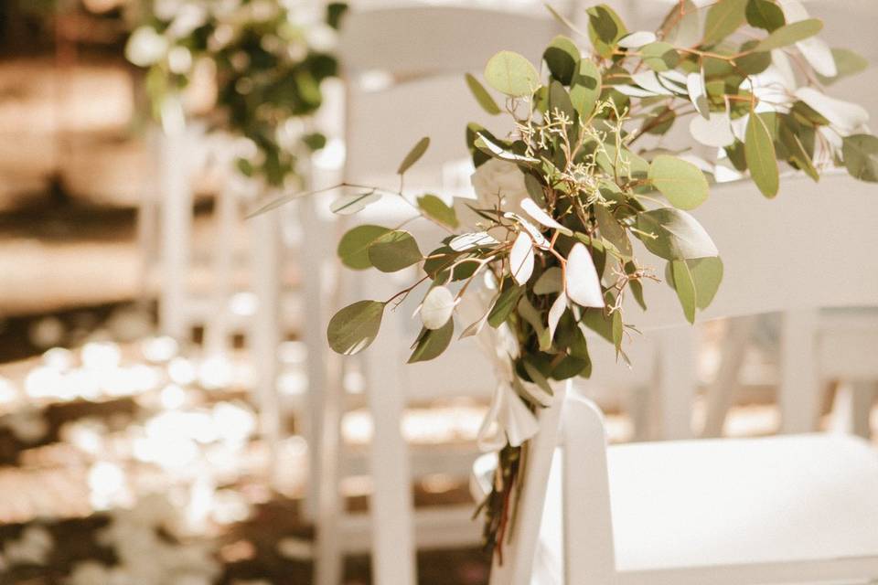 Floral aisle markers