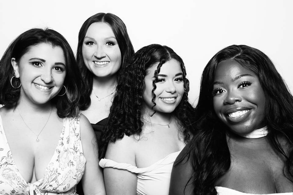 Selfie Shots Photo Booth