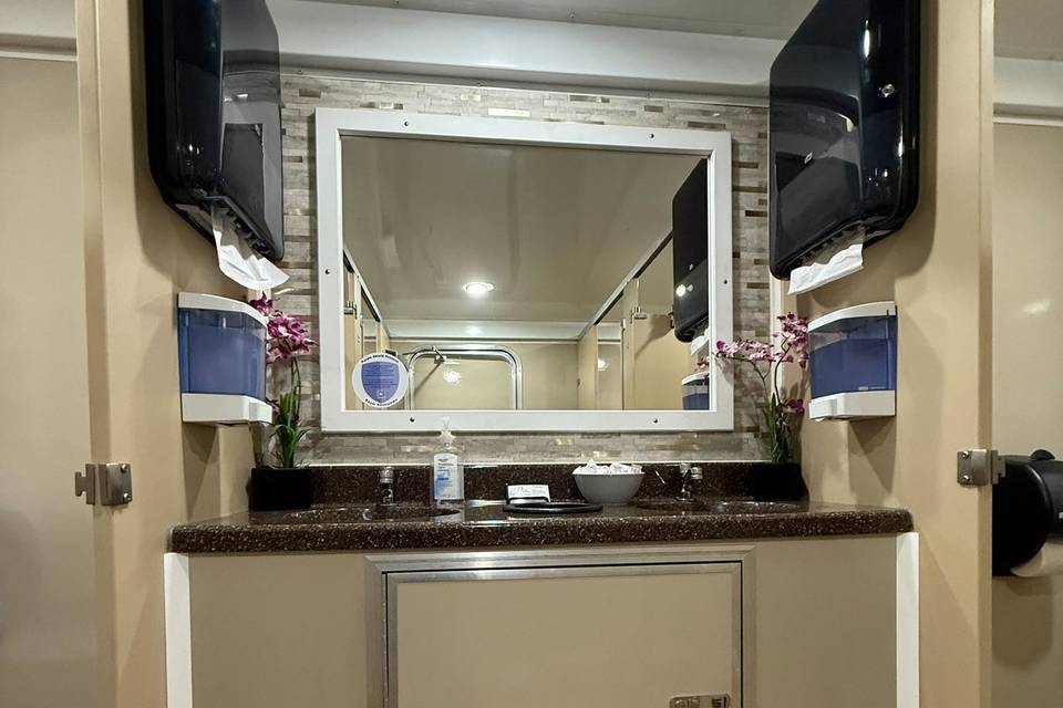 10 Stall Cafe Interior