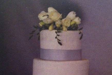 Wedding cake with flowers