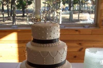 B & B Custom Cakes