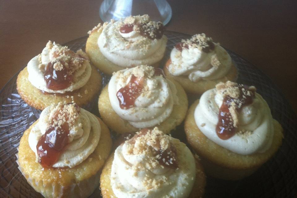 PB&J (Peanut Butter and Jelly Cupcakes