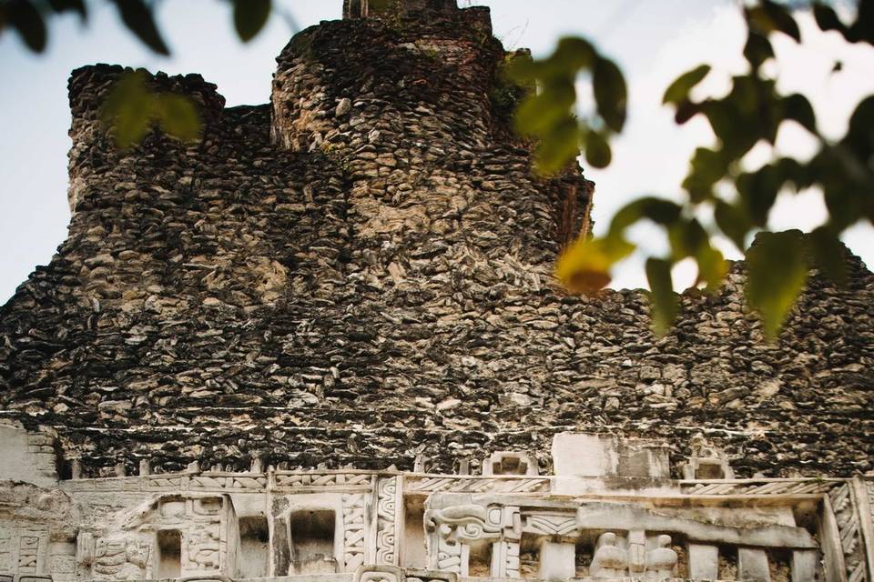 Confetti Grand Belize