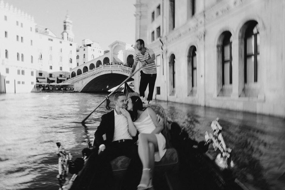 Venice gondola elopement