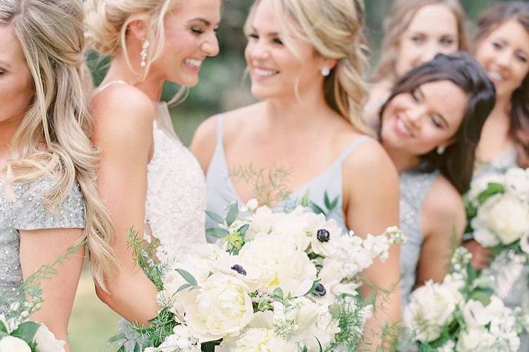 Bridesmaids and bouquets