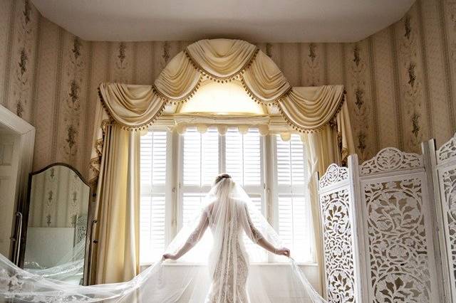 Flora Lee Bridal Suite