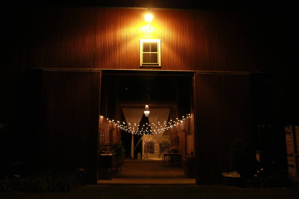 The olde farmhouse barn