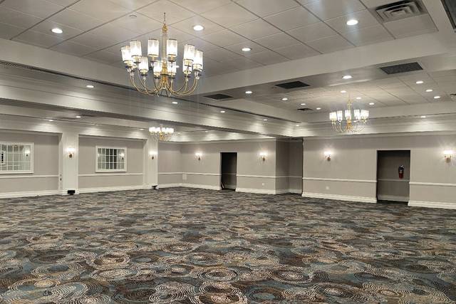 Crowne Ballroom (3)