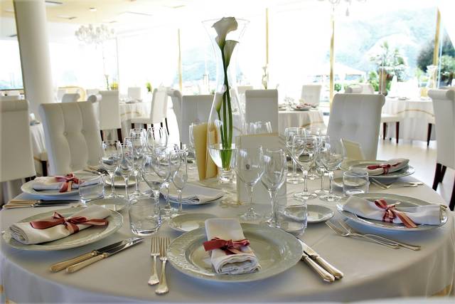 Table setting