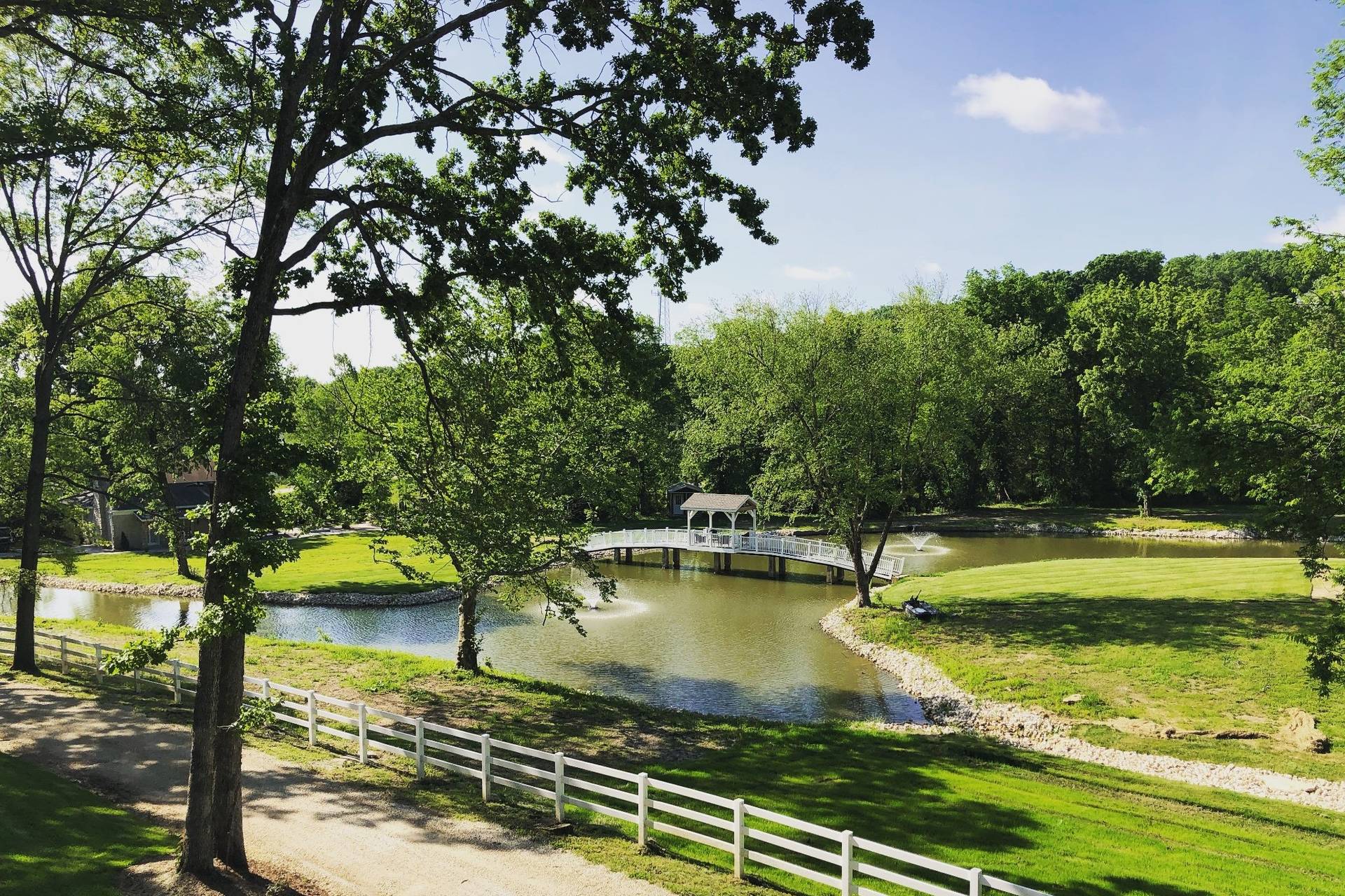 Knotting Hills - Venue - Pevely, MO - WeddingWire