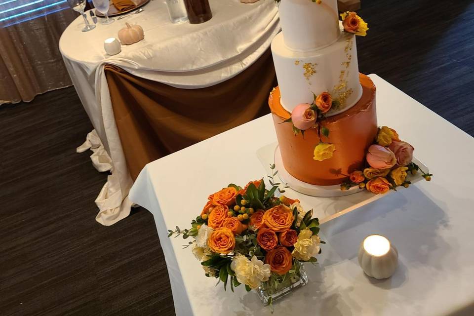 Sweetheart Table & Cake