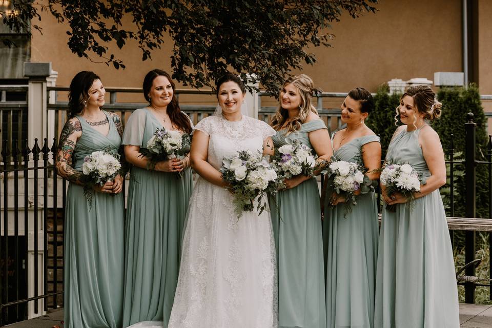 Wedding party beauties