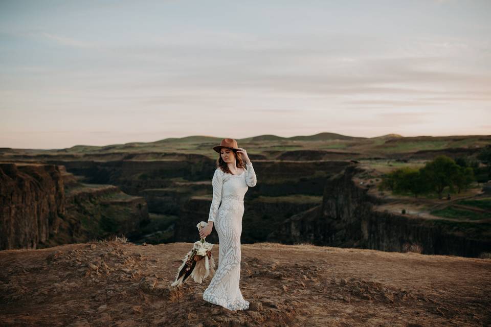 Bride at Palouse Falls