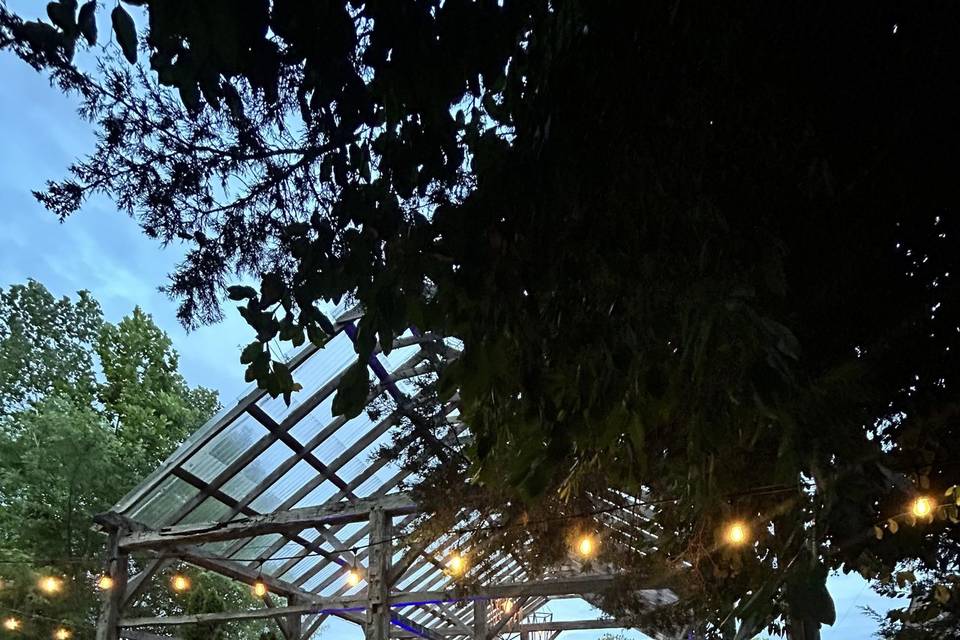 Covered barn structure