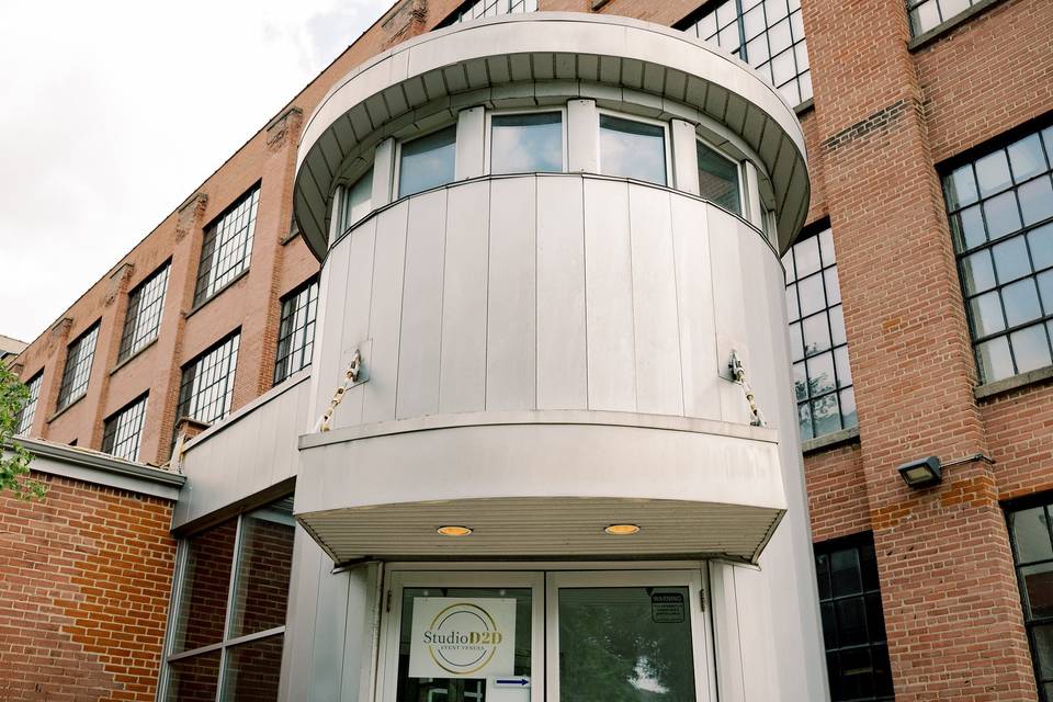 Studio D2D Building