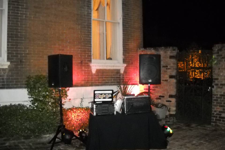 Boogie inc. At the ezell house in mobile, al with uplighting