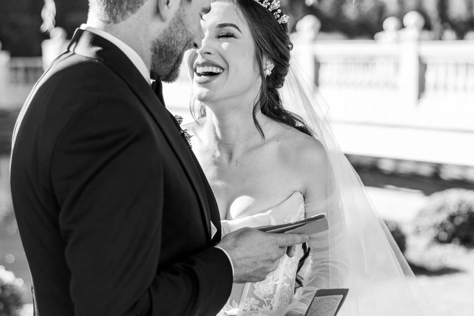 Bride & Groom Exchange Vows